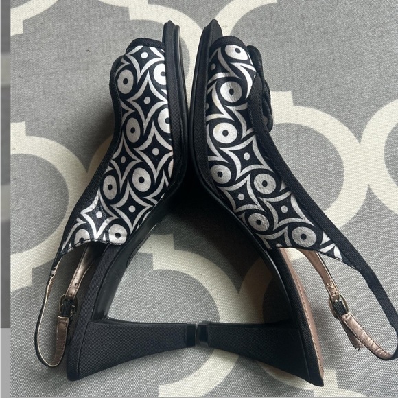 NWOT Hush Puppies Soft Style Heel - Picture 8 of 8